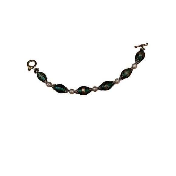 Vintage Green and Gold Glass Beaded Bracelet - Picture 2 of 7